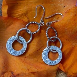 Silpada 925 Elegant Silver Dangle Earrings in good condition